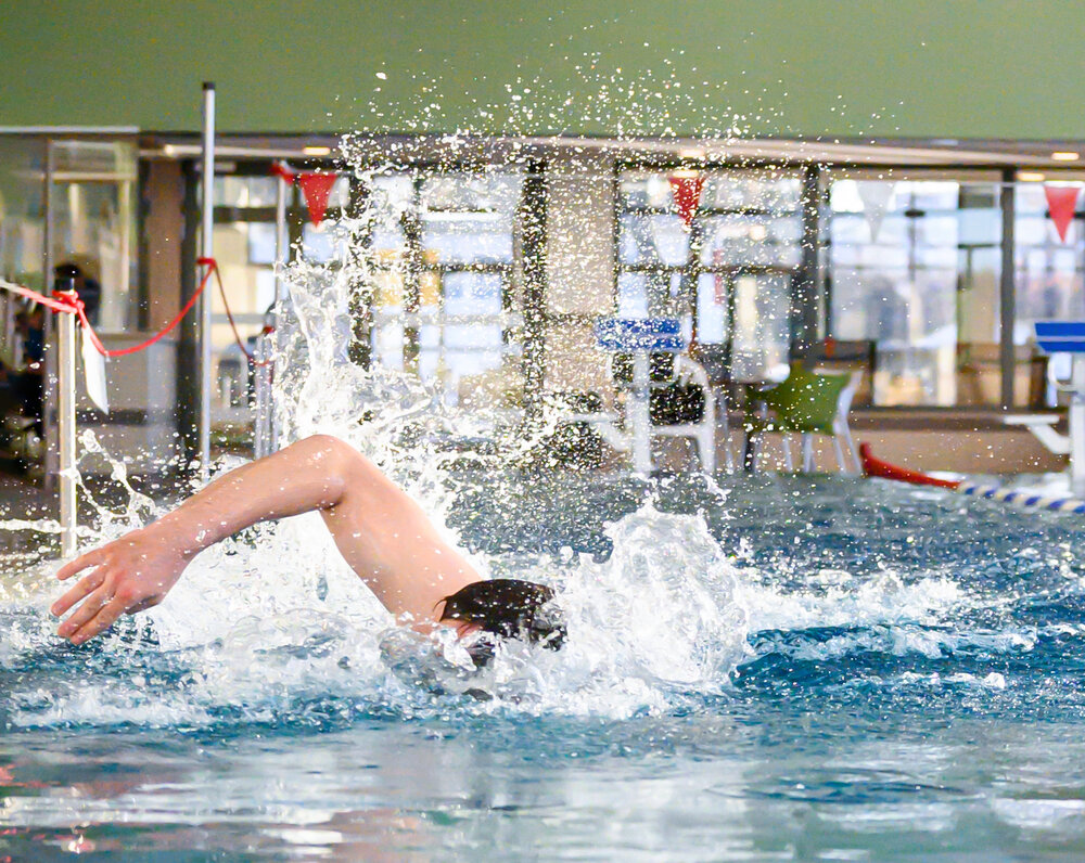 Schwimmer im Wasser