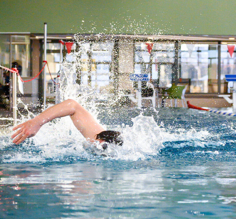 Schwimmer im Wasser
